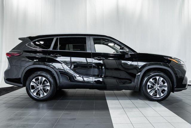 used 2024 Toyota Highlander car, priced at $41,000