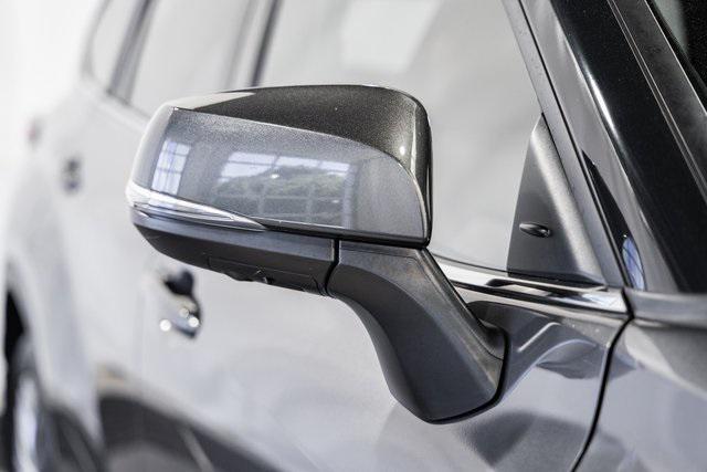 used 2022 Toyota Highlander car, priced at $39,500