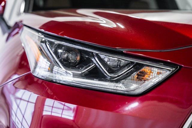 used 2020 Toyota Highlander Hybrid car, priced at $42,500