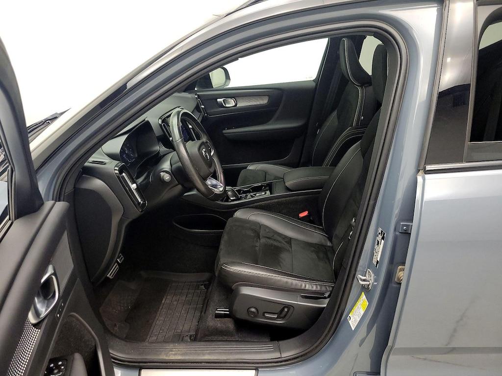 used 2021 Volvo XC40 car, priced at $29,998