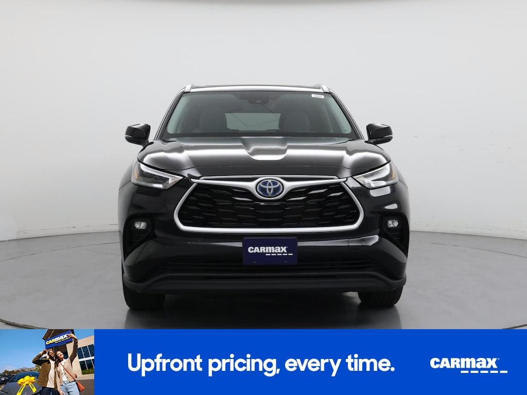 used 2021 Toyota Highlander Hybrid car, priced at $39,998