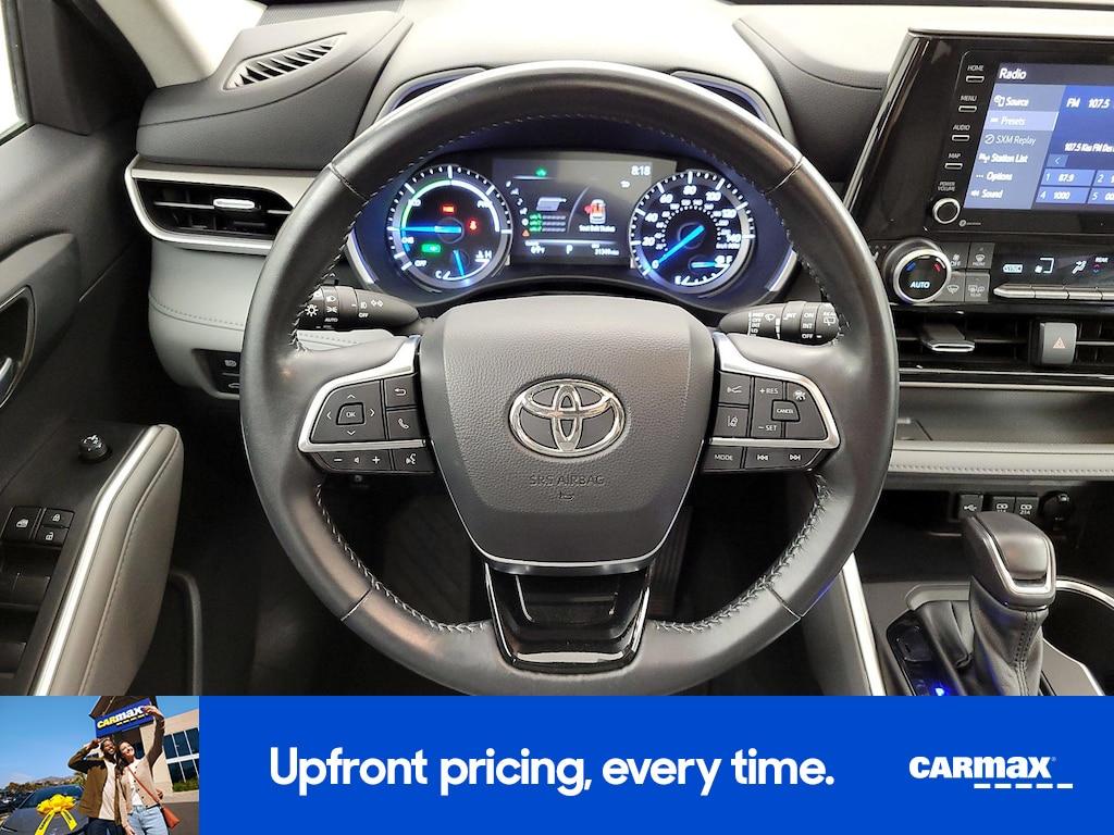 used 2021 Toyota Highlander Hybrid car, priced at $39,998