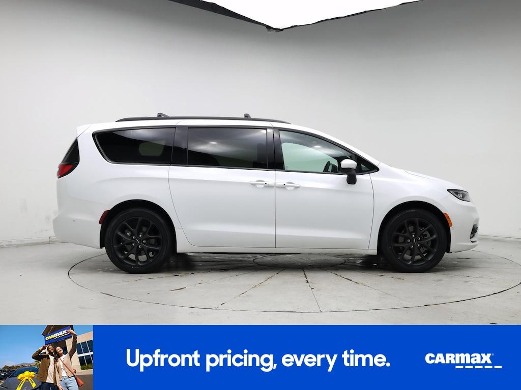 used 2023 Chrysler Pacifica car, priced at $37,998