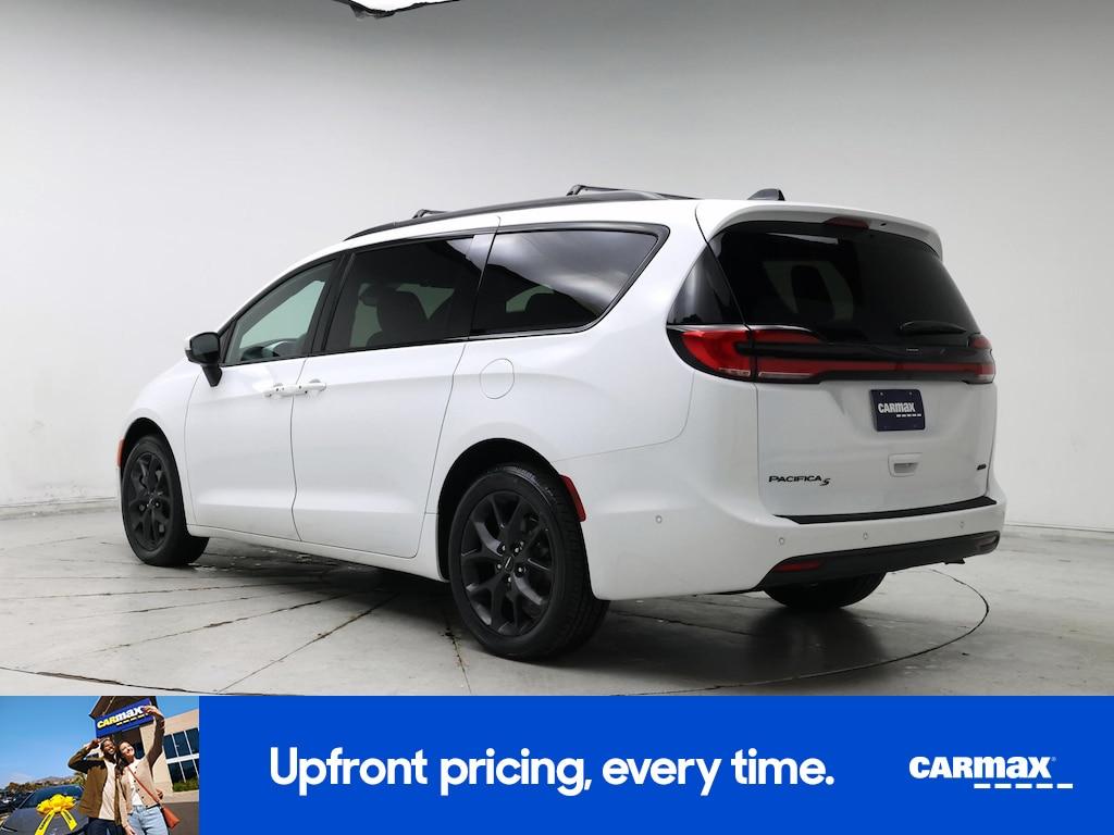 used 2023 Chrysler Pacifica car, priced at $37,998