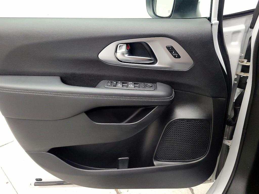 used 2023 Chrysler Pacifica car, priced at $37,998