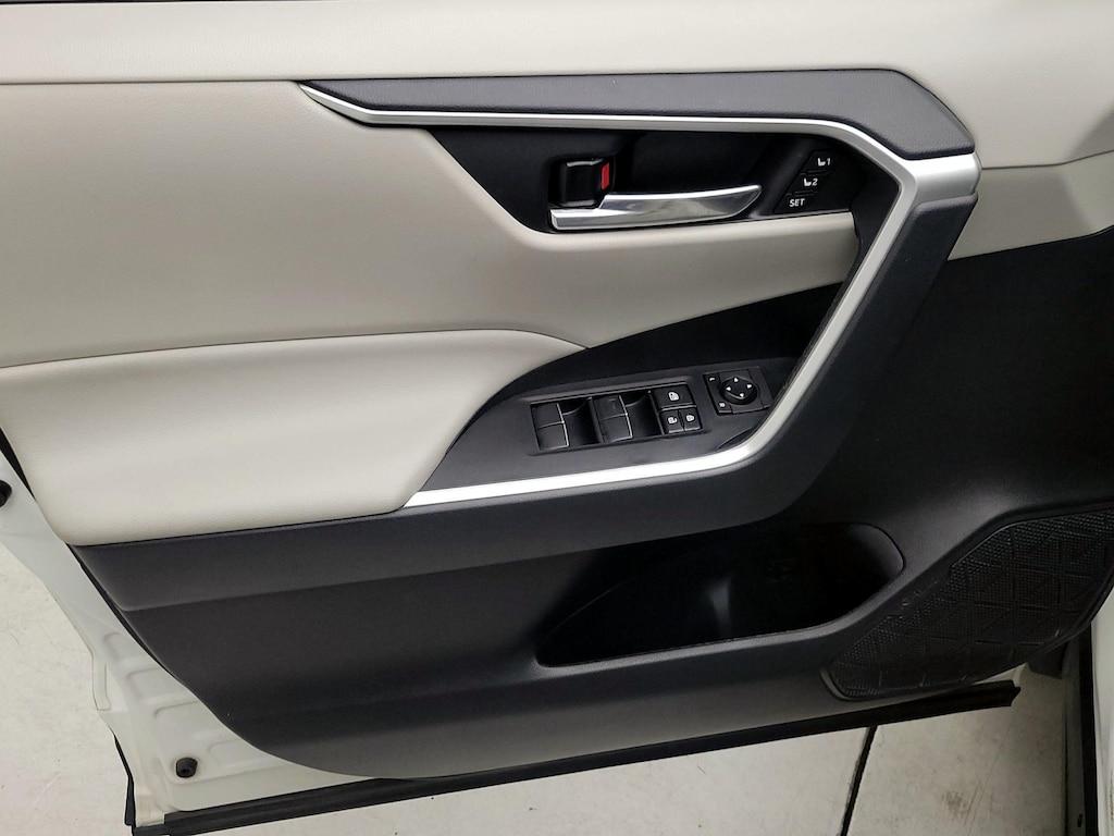 used 2020 Toyota RAV4 car, priced at $31,998