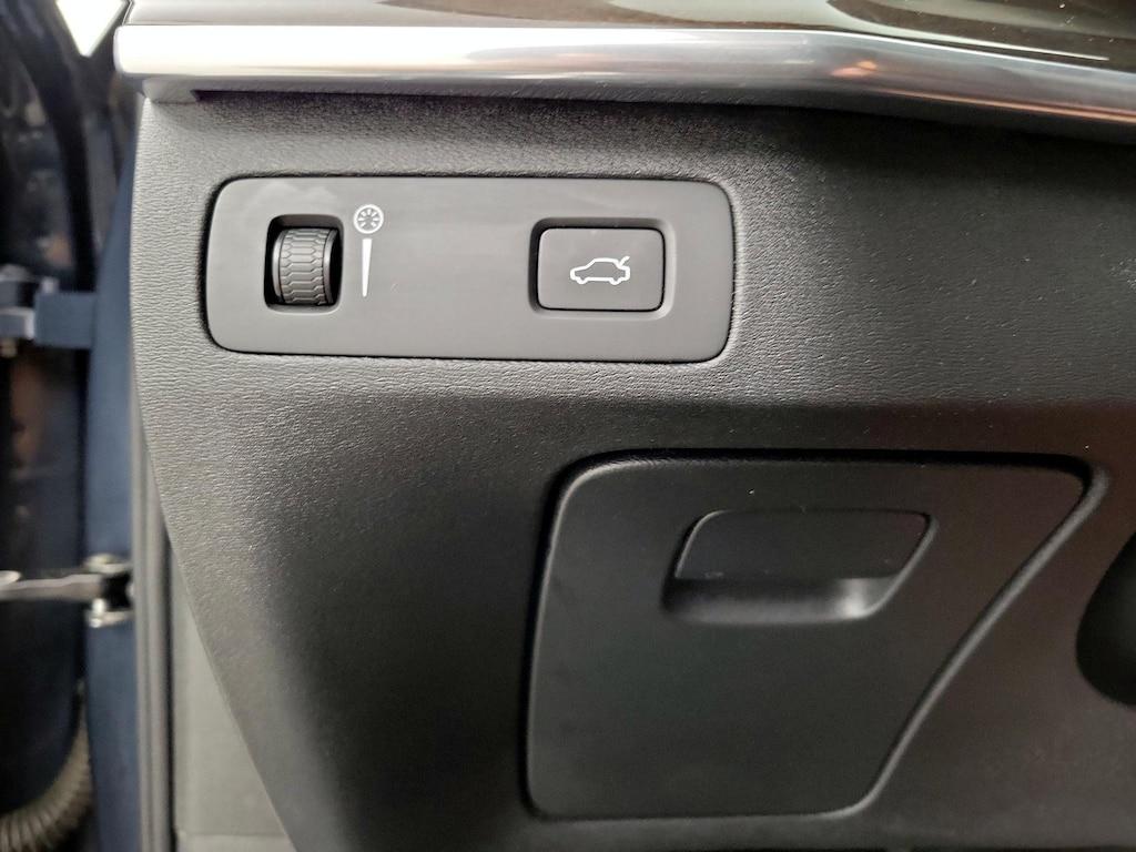 used 2019 Volvo XC90 car, priced at $28,998