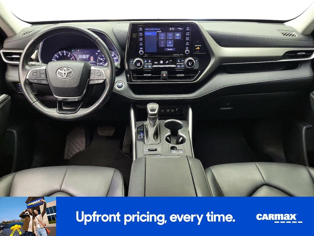 used 2021 Toyota Highlander car, priced at $26,998