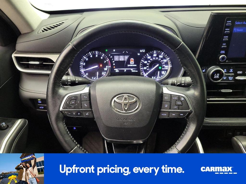 used 2021 Toyota Highlander car, priced at $26,998