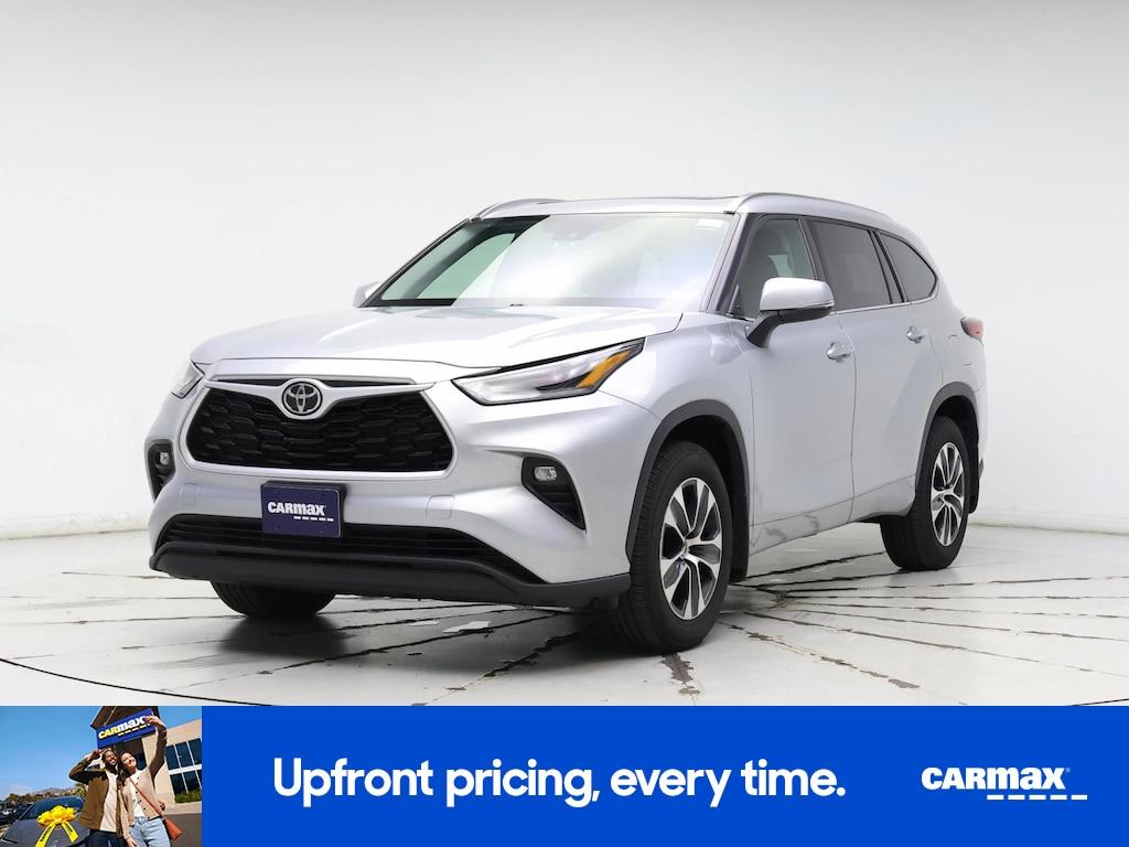 used 2021 Toyota Highlander car, priced at $26,998