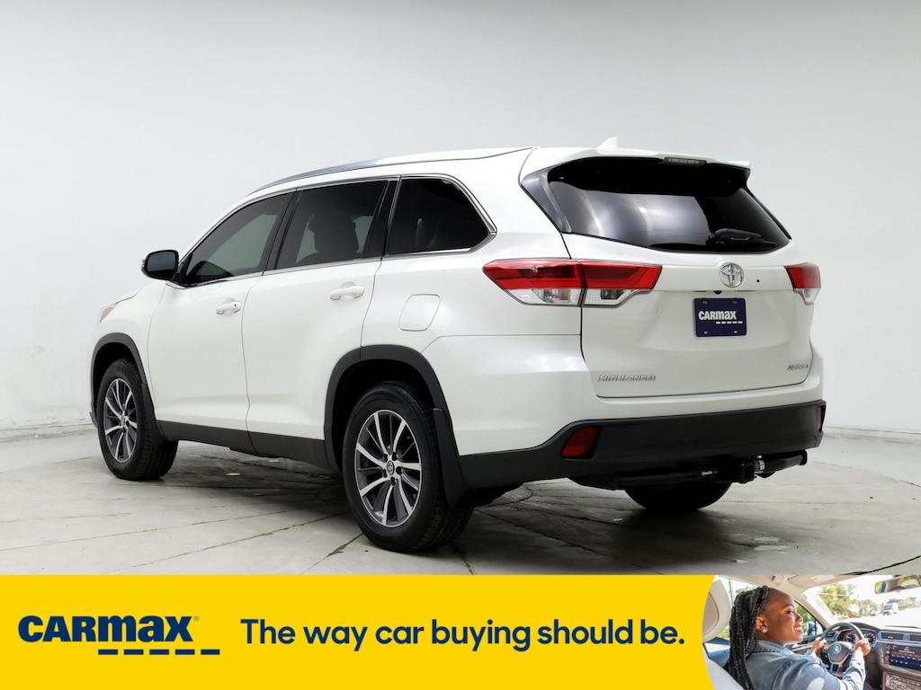 used 2019 Toyota Highlander car, priced at $26,998