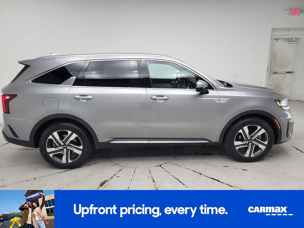 used 2022 Kia Sorento Plug-In Hybrid car, priced at $29,998