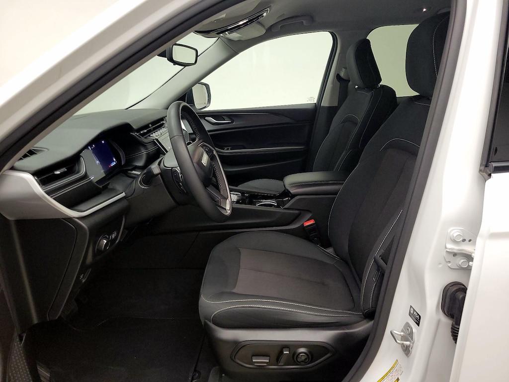 used 2023 Jeep Grand Cherokee car, priced at $26,998