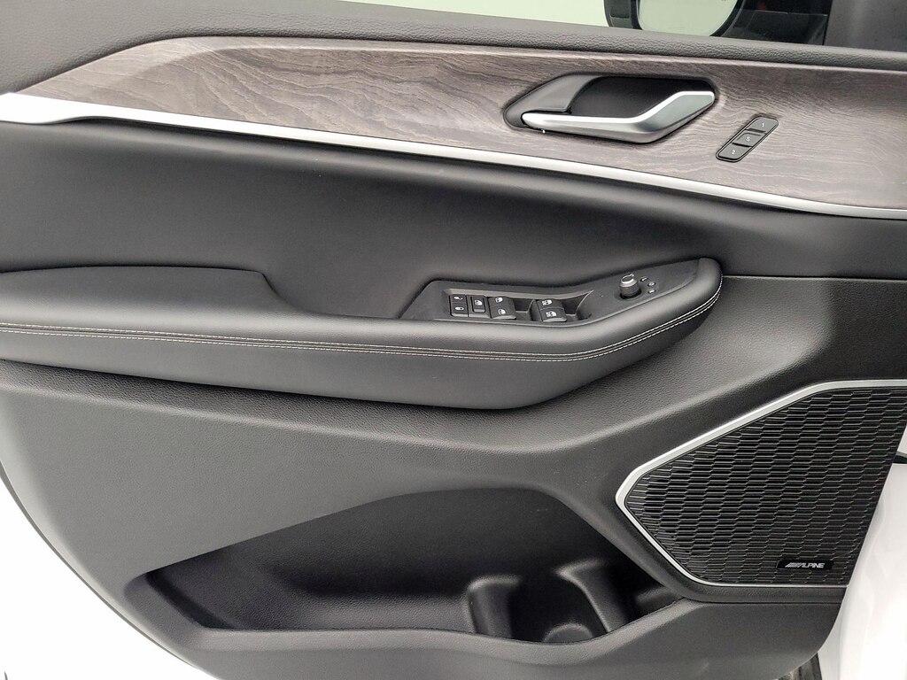 used 2023 Jeep Grand Cherokee car, priced at $36,998