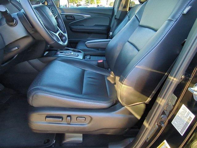 used 2023 Honda Passport car, priced at $32,932