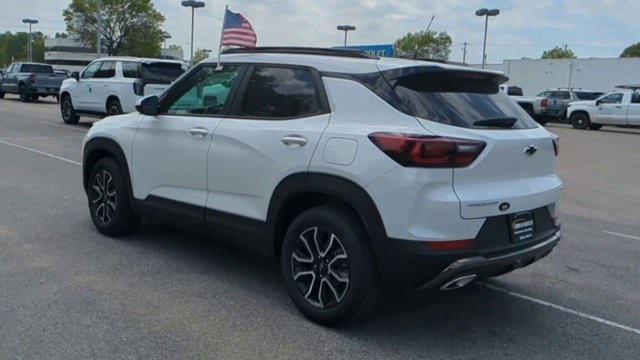 new 2025 Chevrolet TrailBlazer car, priced at $30,899