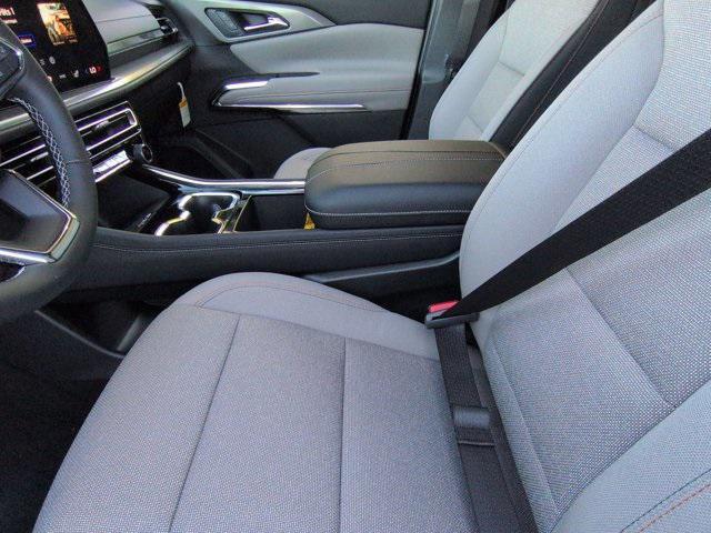 new 2026 Chevrolet Traverse car, priced at $42,255