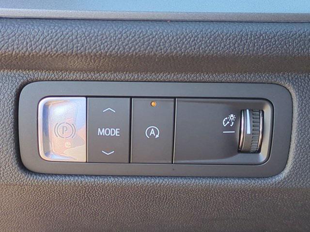 new 2026 Chevrolet Traverse car, priced at $43,198