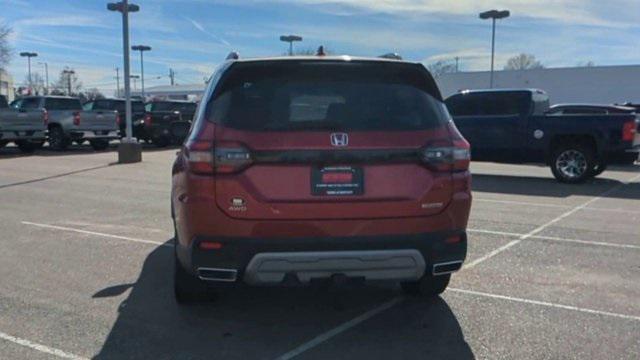 used 2025 Honda Pilot car, priced at $44,559
