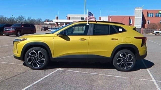 new 2025 Chevrolet Trax car, priced at $26,999