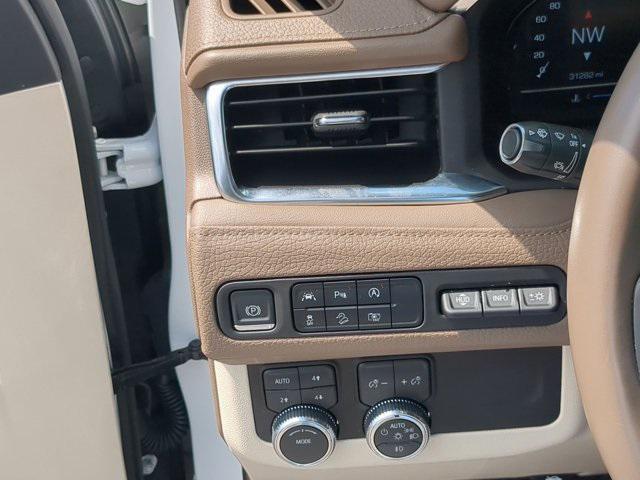 used 2024 GMC Yukon car, priced at $70,397