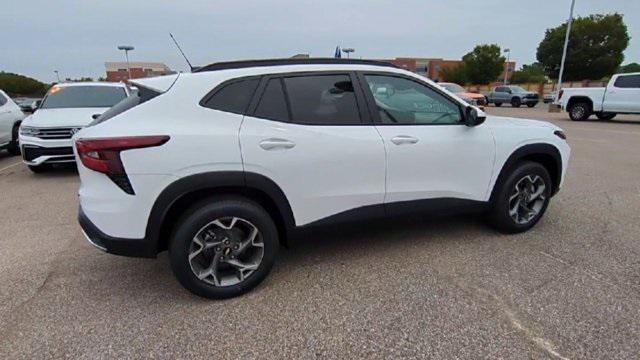 new 2025 Chevrolet Trax car, priced at $25,274