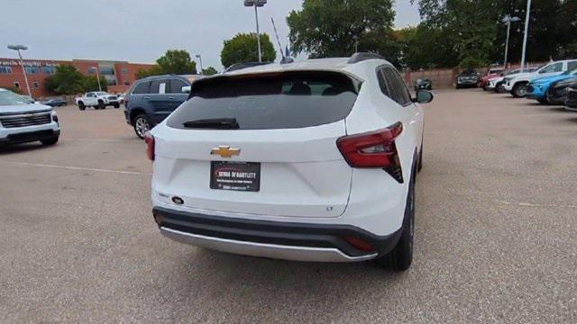 new 2025 Chevrolet Trax car, priced at $25,274