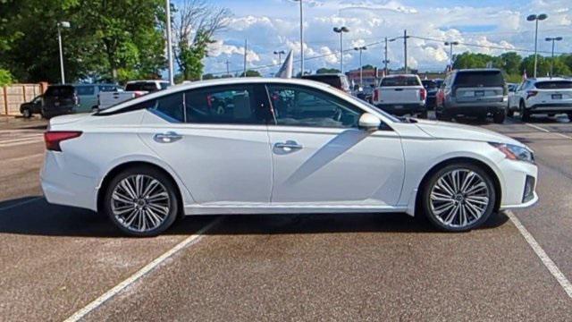 used 2023 Nissan Altima car, priced at $24,611