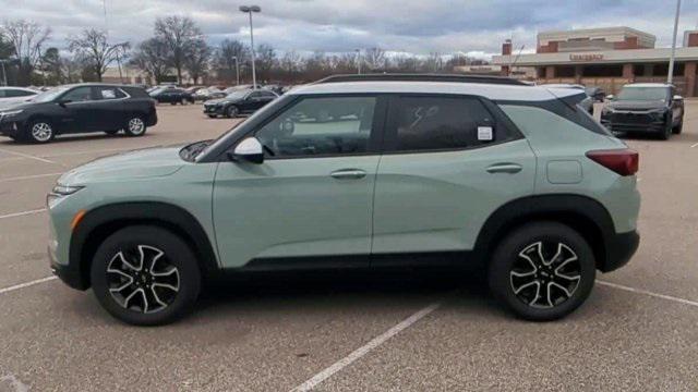 new 2025 Chevrolet TrailBlazer car, priced at $32,579