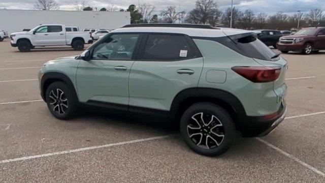 new 2025 Chevrolet TrailBlazer car, priced at $32,579