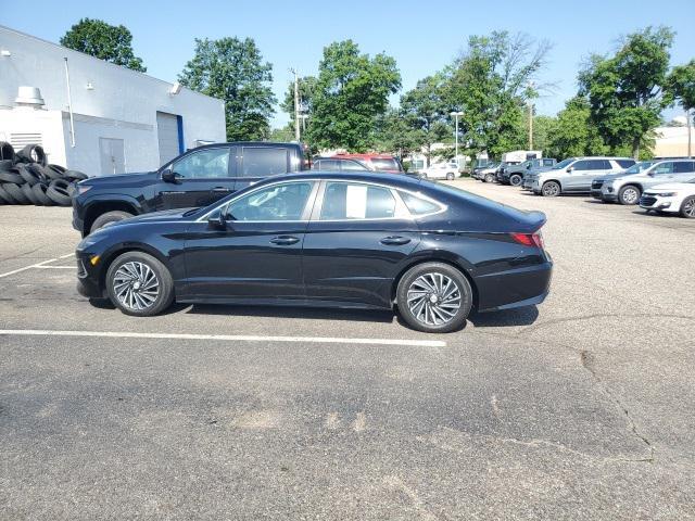 used 2023 Hyundai Sonata Hybrid car, priced at $28,877