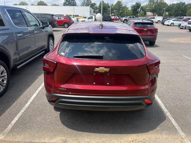 used 2025 Chevrolet Trax car, priced at $22,900