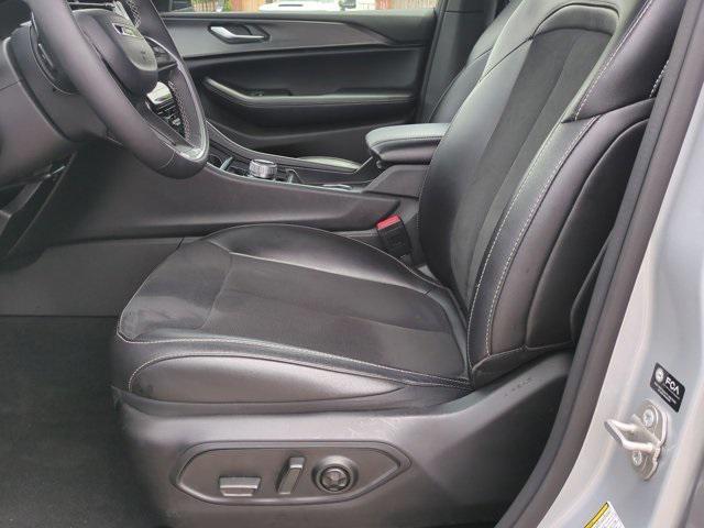 used 2024 Jeep Grand Cherokee car, priced at $36,966