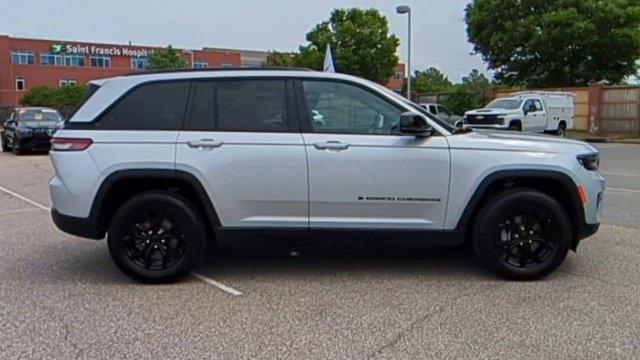 used 2024 Jeep Grand Cherokee car, priced at $36,966