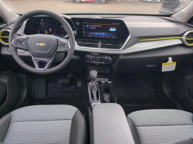 new 2025 Chevrolet Trax car, priced at $25,274