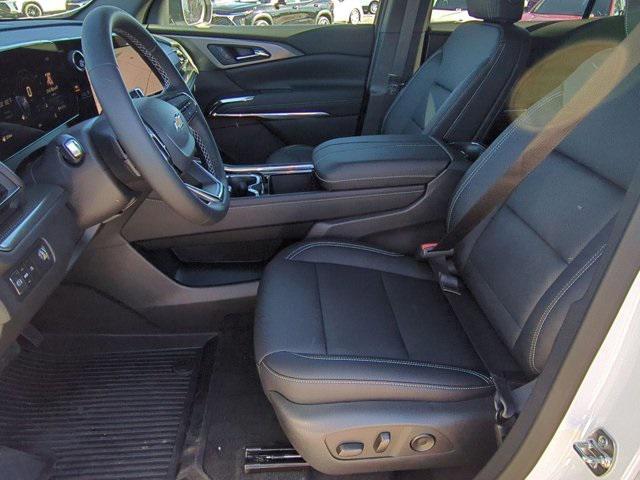 new 2026 Chevrolet Traverse car, priced at $45,528