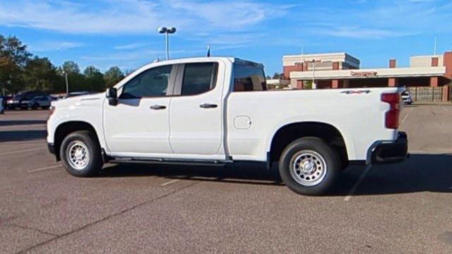 new 2025 Chevrolet Silverado 1500 car, priced at $43,320