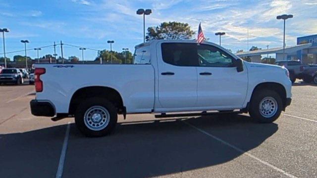 new 2025 Chevrolet Silverado 1500 car, priced at $43,320