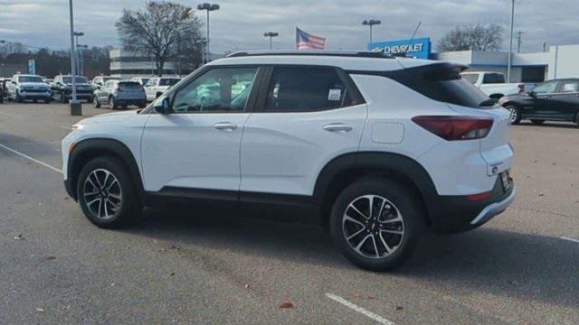 new 2025 Chevrolet TrailBlazer car, priced at $28,117