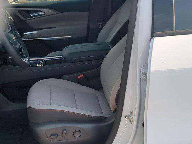 new 2026 Chevrolet Traverse car, priced at $45,572