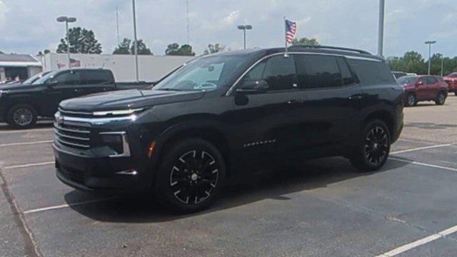 new 2025 Chevrolet Traverse car, priced at $45,195