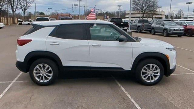 new 2025 Chevrolet TrailBlazer car, priced at $24,853