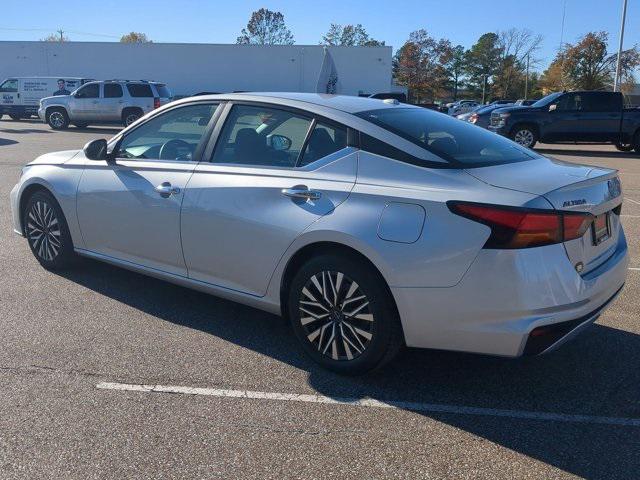 used 2023 Nissan Altima car, priced at $21,377