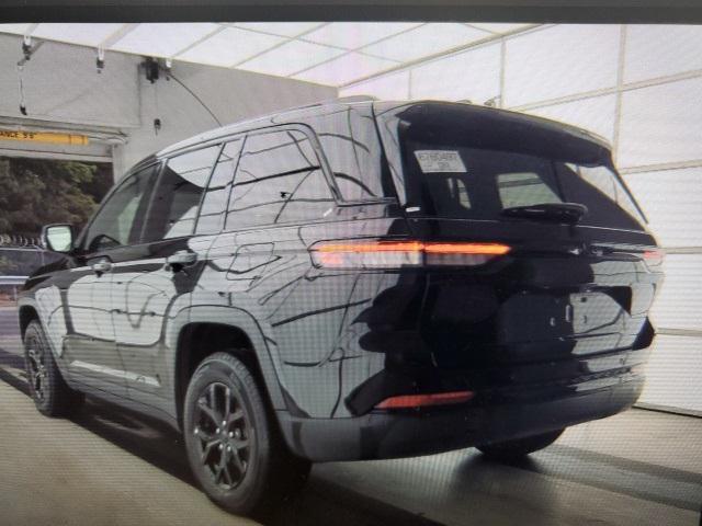 used 2024 Jeep Grand Cherokee car, priced at $38,316