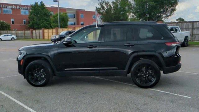 used 2024 Jeep Grand Cherokee car, priced at $36,992