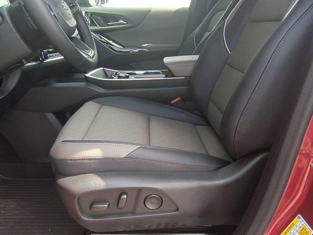 new 2026 Chevrolet Equinox car, priced at $32,999