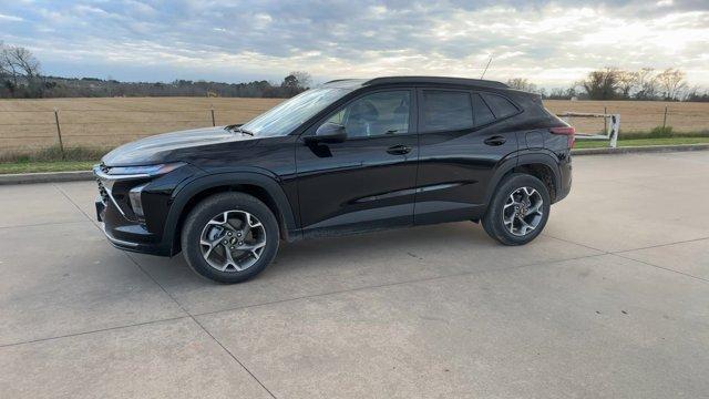 new 2025 Chevrolet Trax car, priced at $23,948