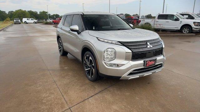 used 2022 Mitsubishi Outlander car, priced at $24,995