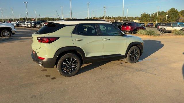 new 2025 Chevrolet TrailBlazer car, priced at $29,390