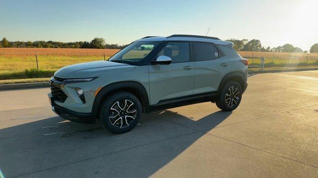 new 2025 Chevrolet TrailBlazer car, priced at $29,390